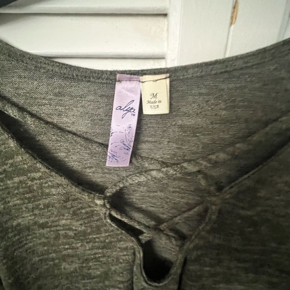 francesca's sweater - Picture 3 of 5